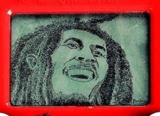 Etch-A-Sketch Artist Draws Stunning Works By Simply Twiddling The Dials