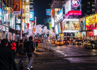 Somebody Collects Conversations People Overheard In New York and Posts Them Online