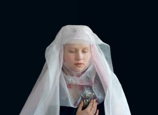 Textile Artist Uses Recycled Packaging Materials to Create Renaissance Costumes