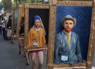 Japanese Art Students Dressed Up as Famous Paintings for Halloween