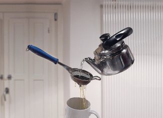 Francesco Mattucci Photographs Food in the Air