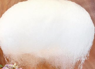 This Coffee Comes with a Candy Cloud That Drips a Rain of Sugar Into Your Cup