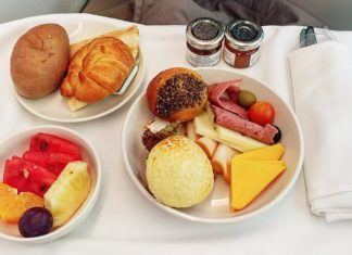 This Account is Dedicated to Posting Only Plane Food