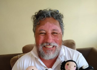 Brazilian Grandpa Makes Dolls With Vitiligo
