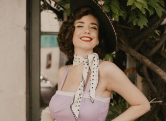 French Girl Dresses Like She’s Stuck in the Early 20th Century